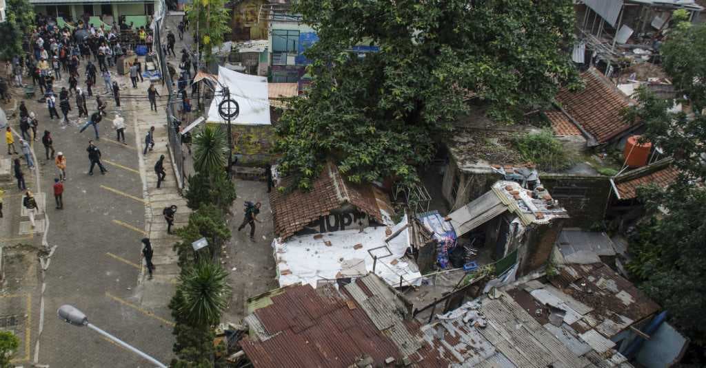 62 Polisi Diperiksa Imbas Kericuhan saat Penggusuran di Tamansari