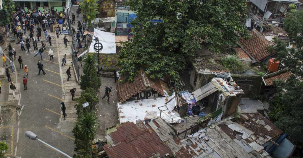 62 Polisi Diperiksa Imbas Kericuhan saat Penggusuran di Tamansari