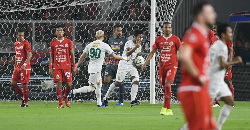 Persija Takluk 1-2 dari Persebaya Surabaya
