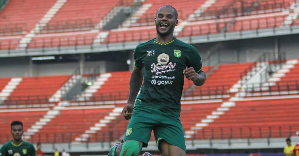 Aji Santoso Tak Akan Biarkan Persija Rusak Catatan Positif Persebaya