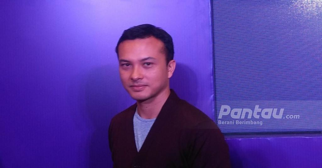 Nicholas Saputra Produseri Film Dokumenter Berjudul 'Semesta'