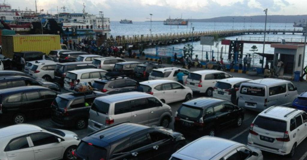 Fantastis! 15.844 Kendaraan Tinggalkan Jawa Jelang Nataru