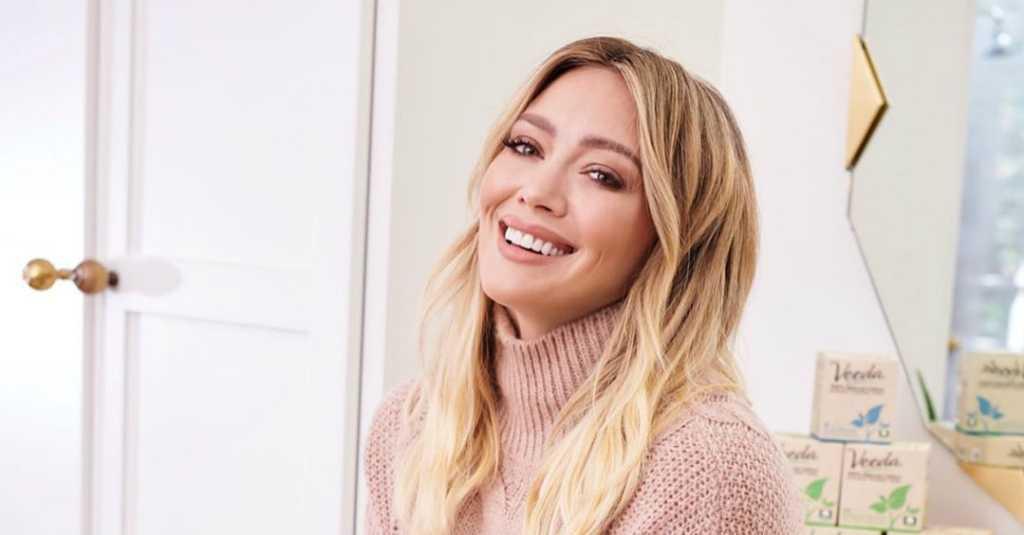 Kenakan Gaun Pengantin, Hilary Duff Unggah Foto Bersama Suami