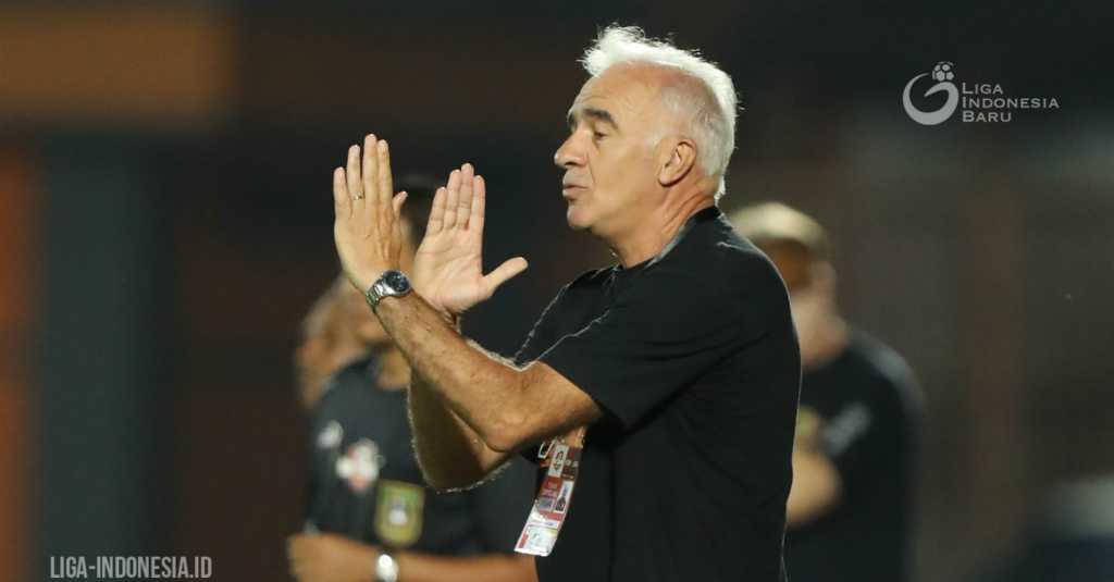 Borneo Ingin Pertahankan Gomez