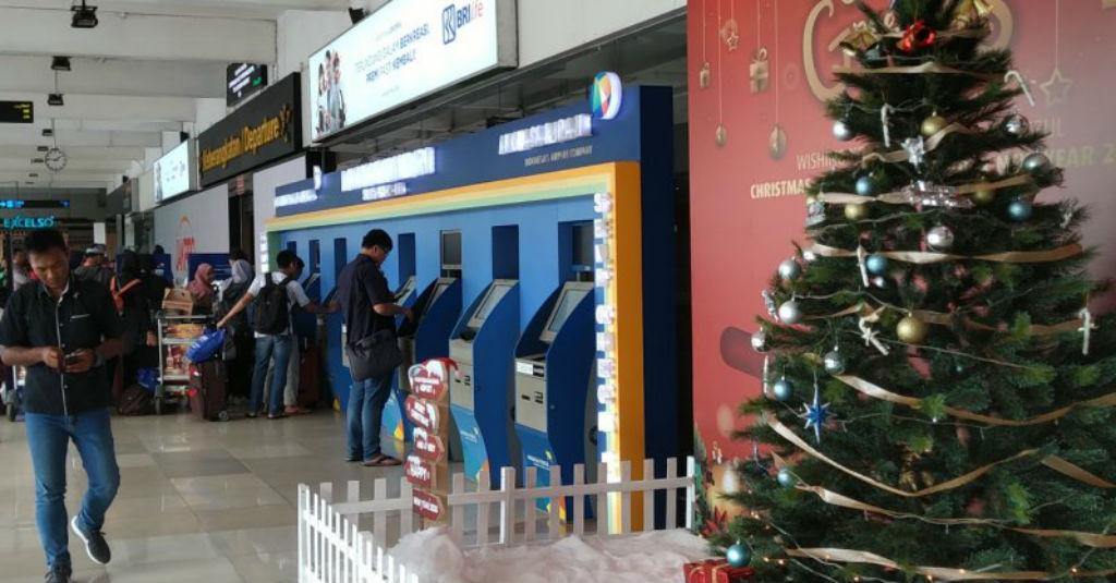 Mudahnya Cara Gunakan Anjungan Check In Mandiri di Bandara Halim