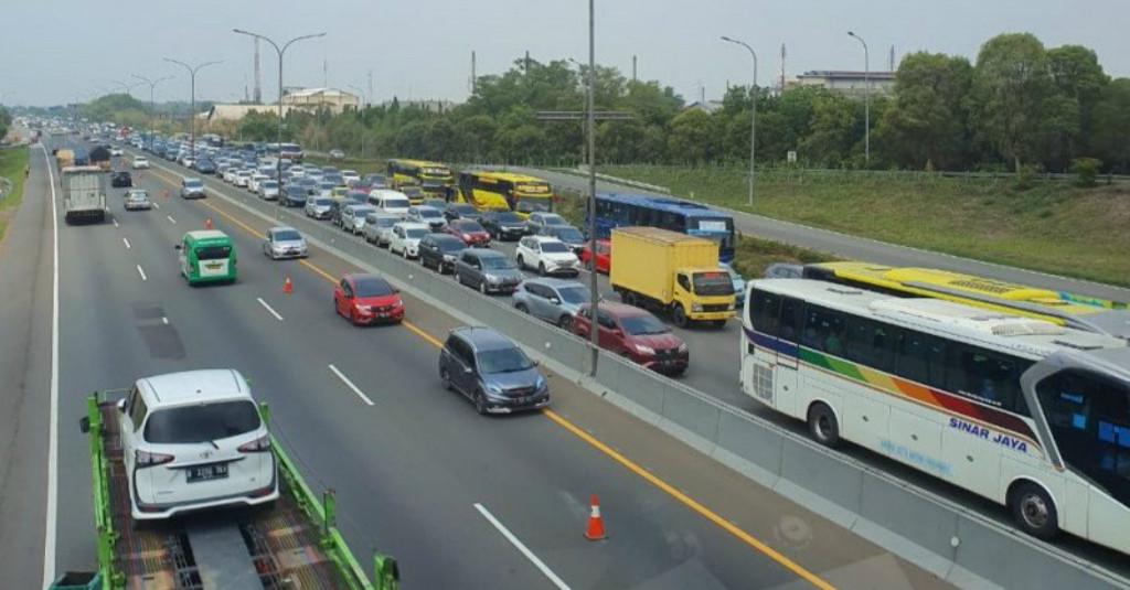 H-3 Natal: 49.172 Kendaraan Tinggalkan Jakarta, Naik 95 Persen dari Normal