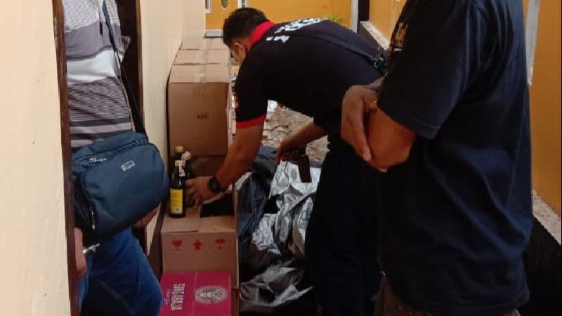 Ratusan Botol Miras Siap Edar Diamankan dari Rumah Warga di Tasikmalaya