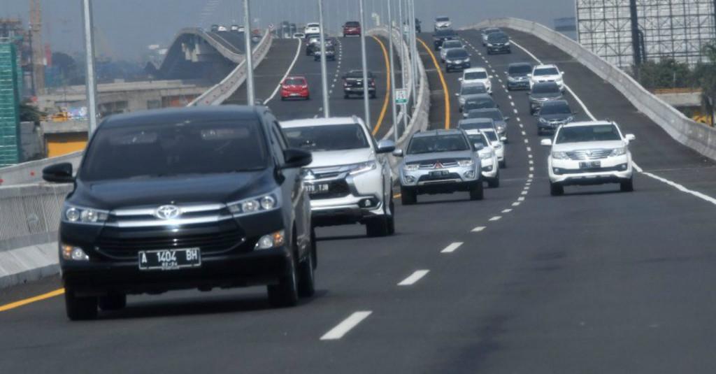 268.514 Kendaraan Lintasi Gerbang Tol Cikampek Utama pada 20-24 Desember