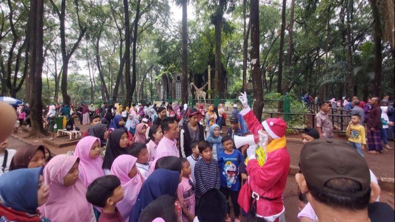 Meski Diguyur Hujan, Ragunan Dikunjungi 54 Ribu Orang pada Libur Natal