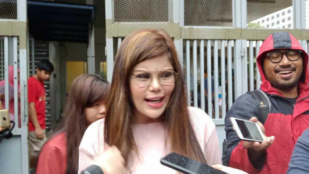 Dita Soedarjo Natalan di Rutan KPK