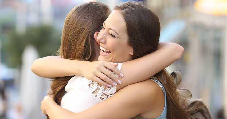 Manfaat Berpelukan, Turunkan Stres Hingga Cegah Penyakit Flu