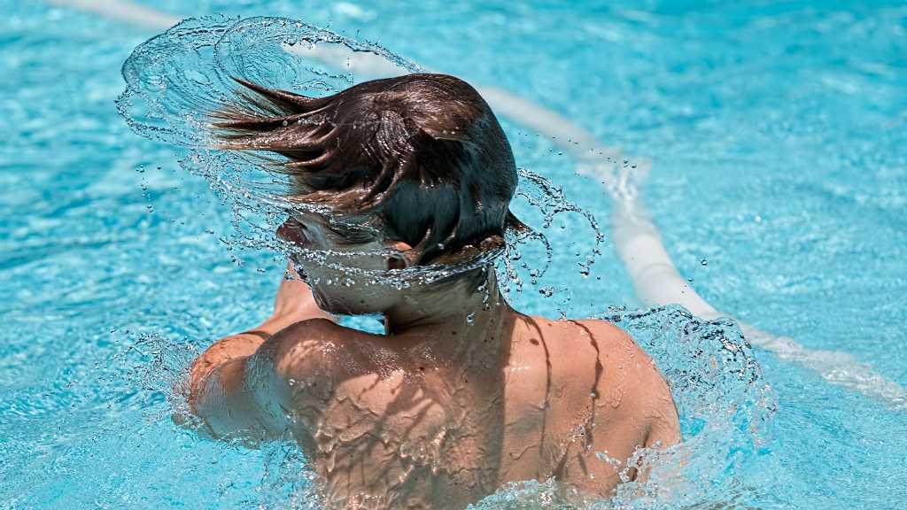 5 Penyakit yang Diakibatkan dari Kolam Renang Umum