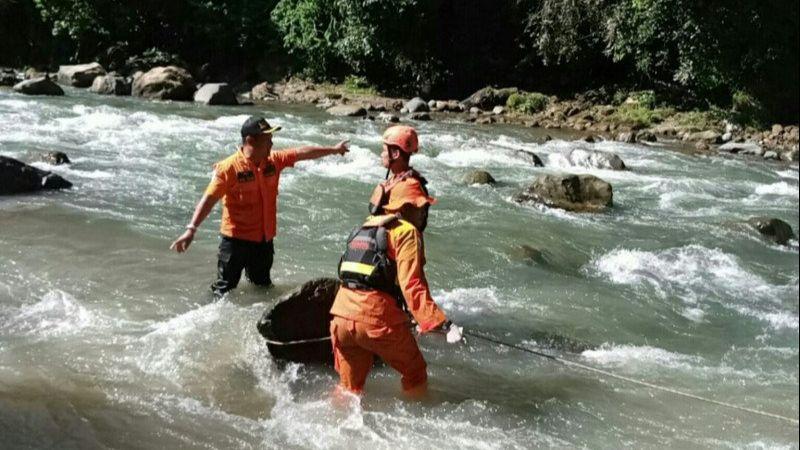 Proses Evakuasi Hari Ketiga Bus Sriwijaya Tak Ditemukan Korban Baru