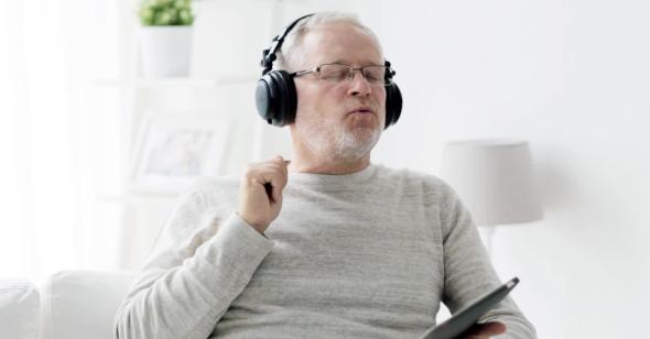 Penelitian: Mendengarkan Musik Klasik Bisa Membantu Atasi Alzheimer
