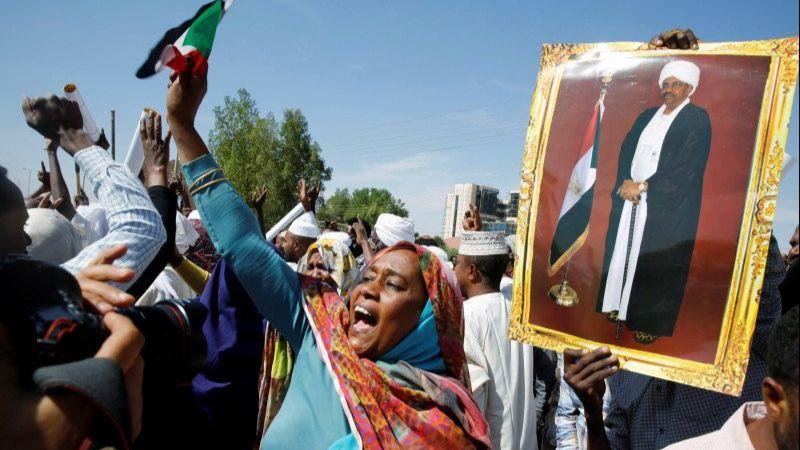 Sudan Tunda Pencabutan Subsidi BBM