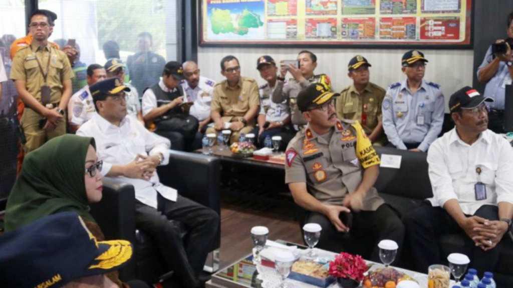 Menhub Lakukan Inspeksi Penanganan Jalur Puncak yang Dilakukan Korlantas