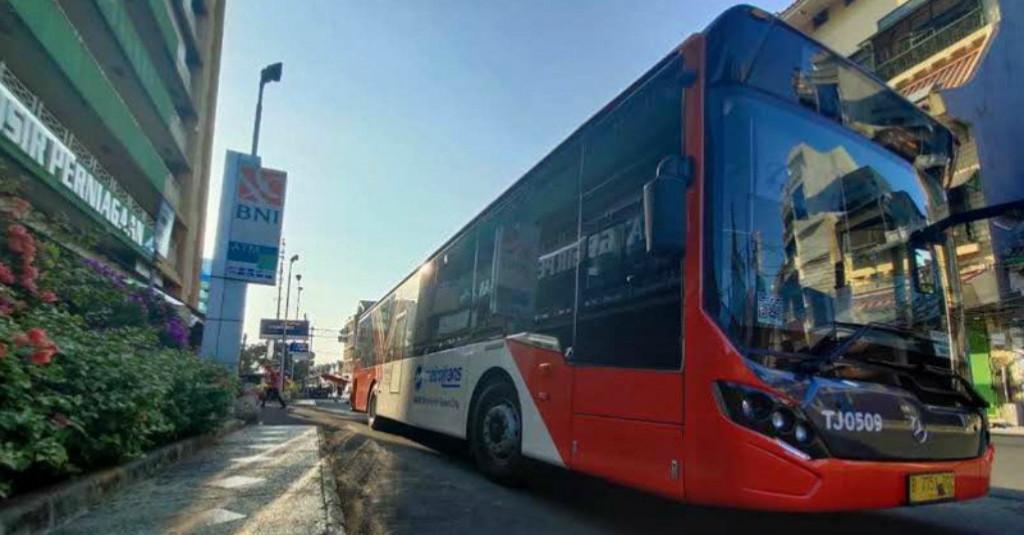 TransJakarta Perbanyak Armada dan Jam Operasional Saat Malam Tahun Baru