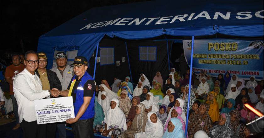 Kemensos Berikan Bantuan Peralatan Korban Gempa Penyandang Disabilitas