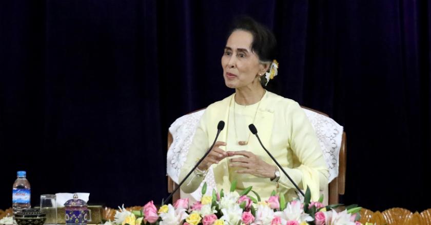 Genosida Rohingya oleh Militer Myanmar, Nobel Aung San Suu Kyi Dipertanyakan