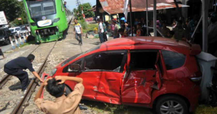 Millennials, Hati-hati! Ada 1.179 Perlintasan Kereta Api Liar