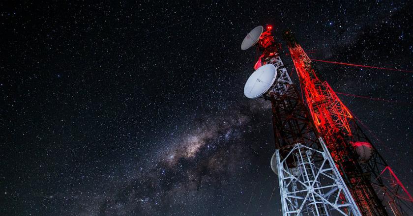 Depresiasi Rupiah Buat Perusahaan Telekomunikasi Deg-degan