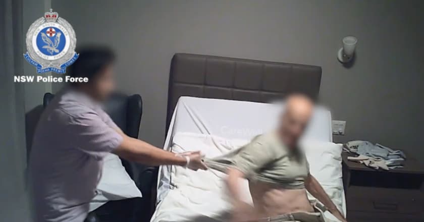 Biadab! Perawat di Australia Ini Tega Pukuli Lansia dengan Sepatu