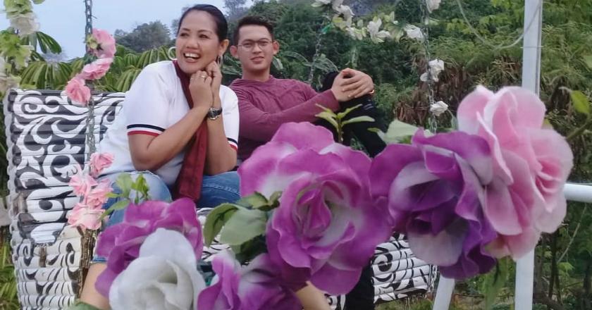 Elly Sugigi Fitting Baju Pengantin dengan Kekasih, Nikah Lagi?