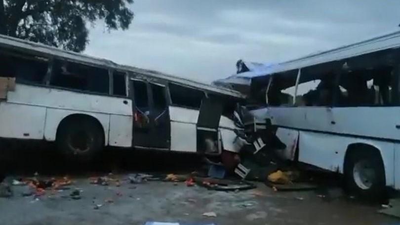 38 Penumpang Tewas dan Puluhan Terluka Usai Dua Bus Bertabrakan di Senegal!