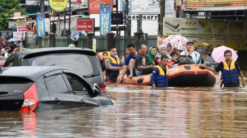 Ketinggian Banjir di Bekasi Mencapai 2 Meter