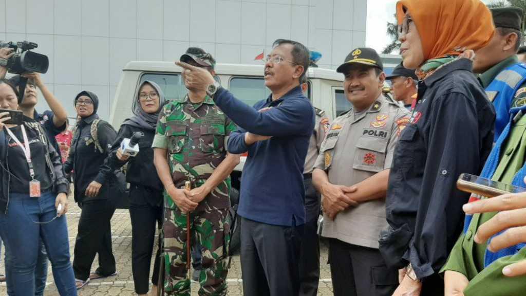 Atasi Trauma pada Korban Banjir, Menkes Terawan Kerahkan Bantuan Psikologis