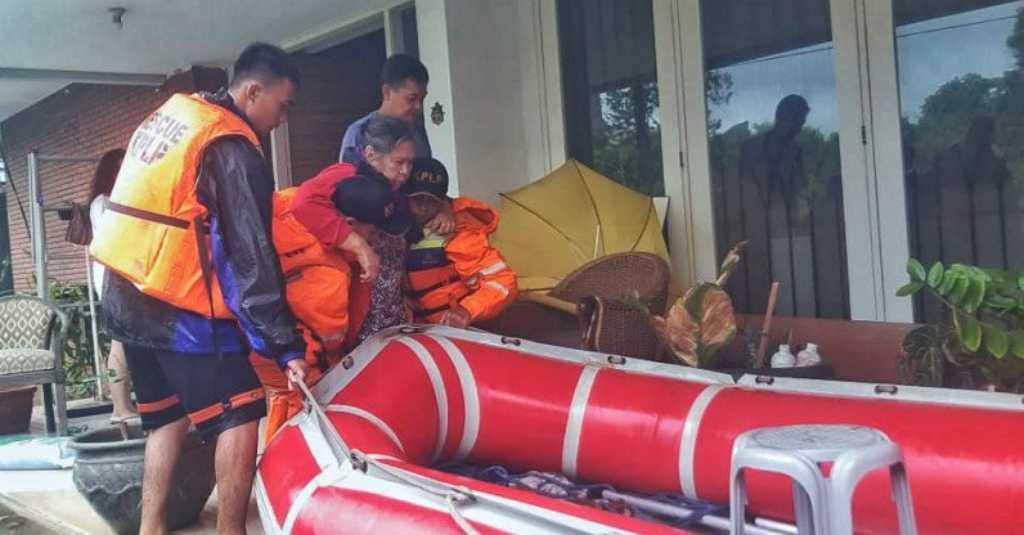 Kemenhub Instruksikan UPT Bantu Banjir Jabodetabek