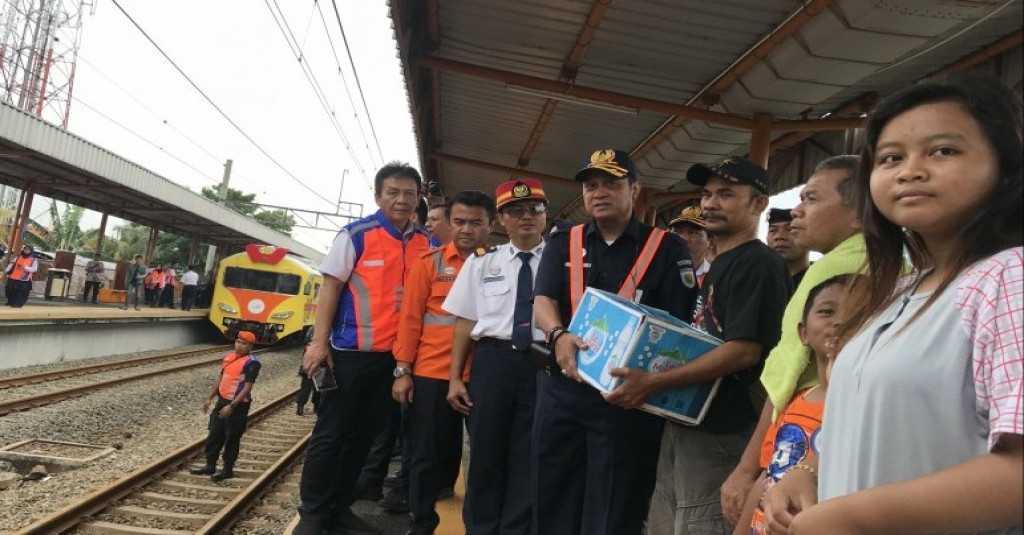 KAI Siapkan Kereta Klinik bagi Pengungsi Banjir Jakarta