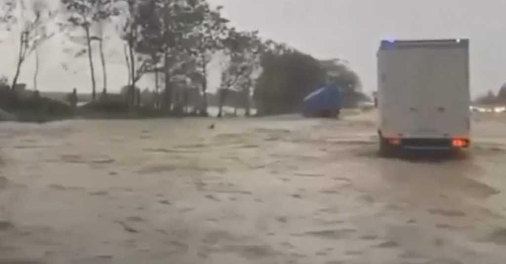 Menhub Budi Jawab Penyebab Banjir di Tol Cipali, Apa Katanya?