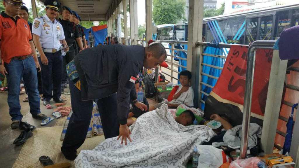 Pengungsi Bisa Gunakan Halte TransJakarta hingga Rumah Bisa Ditempati