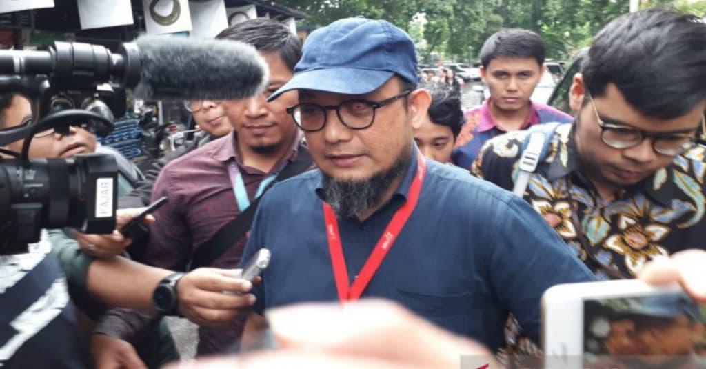 Novel Baswedan Diperiksa Selama 10 Jam Terkait Kasus Penyiraman Air Keras