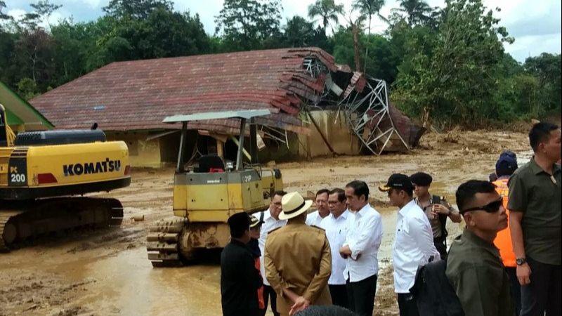 Presiden Jokowi Tinjau Pondok Pesantren di Lebak yang Rusak Akibat Banjir