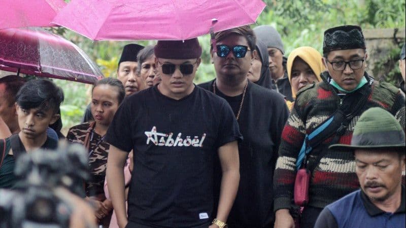 Warna Ungu di Sekitar Bibir Lina Jadi Alasan Rizky Febian Lapor Polisi