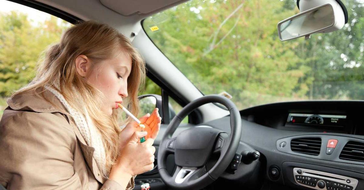Tak Hanya Bikin Apek, Merokok di Dalam Mobil Ternyata Jauh Lebih Berbahaya