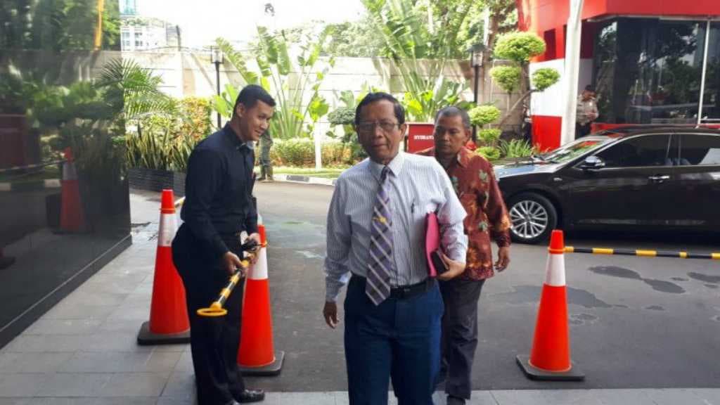 Soal Dugaan Korupsi di ASABRI, Mahfud Akan Panggil Erick dan Sri Mulyani