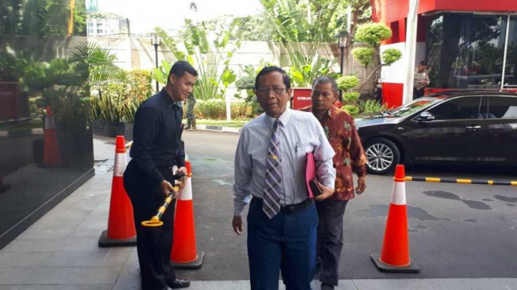 Soal Dugaan Korupsi di ASABRI, Mahfud Akan Panggil Erick dan Sri Mulyani