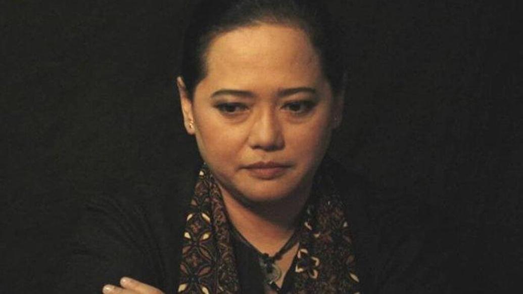 Paranormal Mbak You Ungkap Kejanggalan Meninggalnya Lina, Ibu Rizky Febian