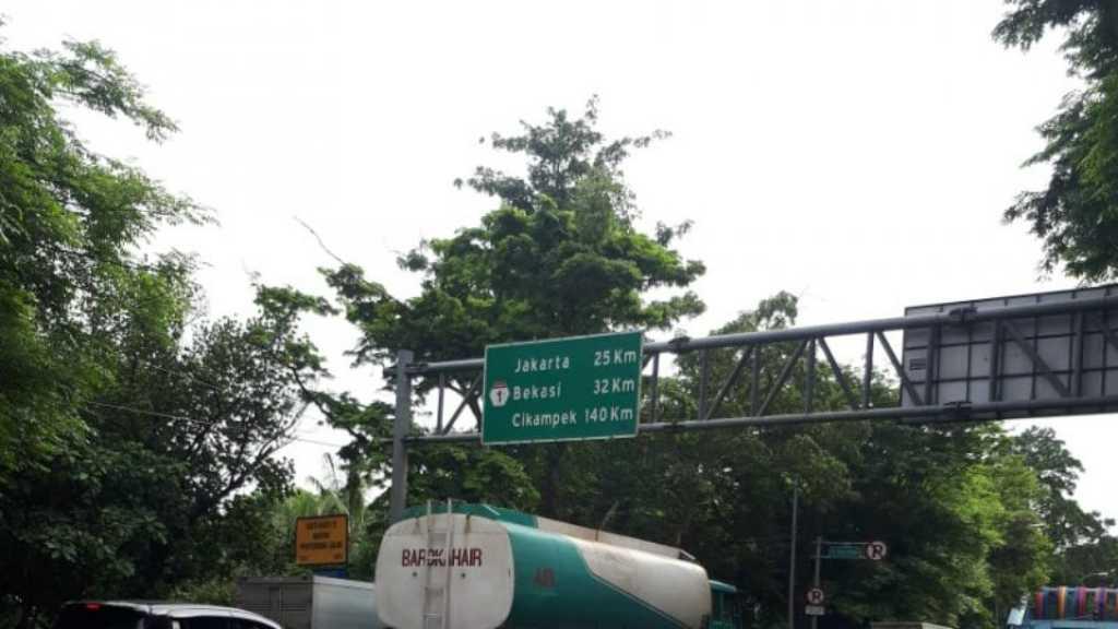Jalan Daan Mogot Arah Tangerang Amblas, Dishub Berlakukan One Way