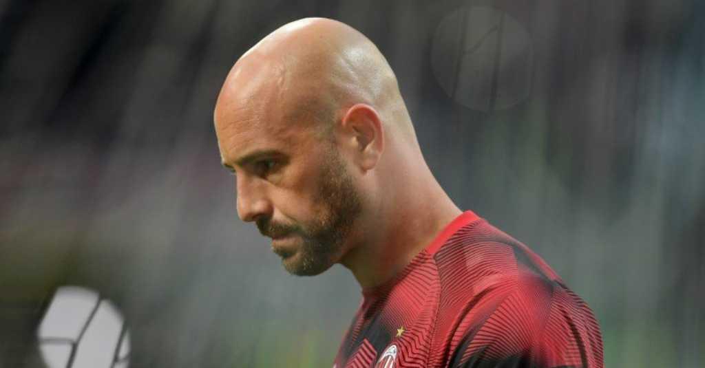 Aston Villa Pinjam Kiper Gaek AC Milan