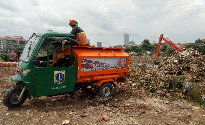 Sampah di Pintu Air Karet Jakpus Meningkat 6 Kali Lipat Pasca Banjir