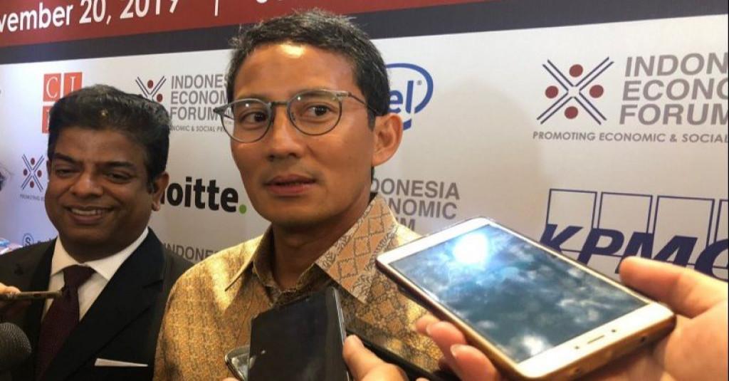Acara HIPMI: Jokowi Sapa Sandiaga Uno sebagai Kandidat Capres 2024