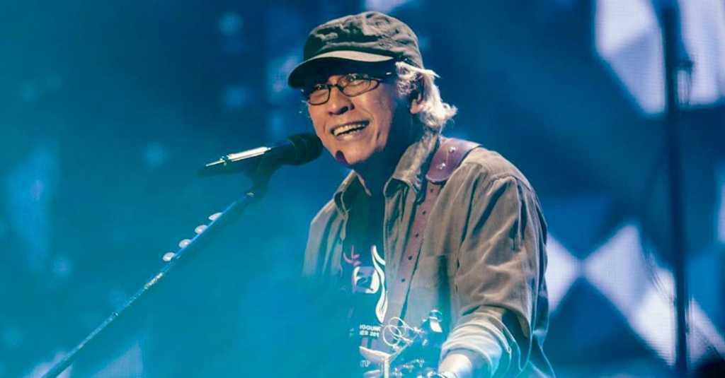 Diberi Gitar oleh Rhoma Irama, Iwan Fals Janji Akan Merawatnya