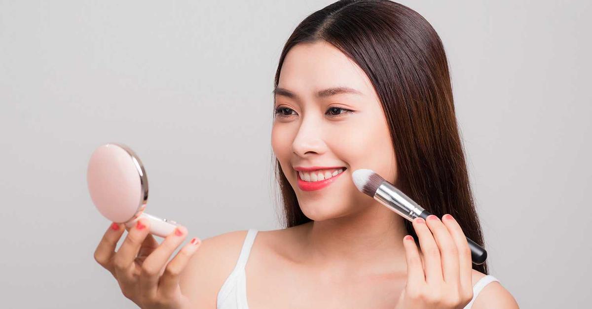 5 Tips Makeup Praktis untuk Kamu yang Super Sibuk
