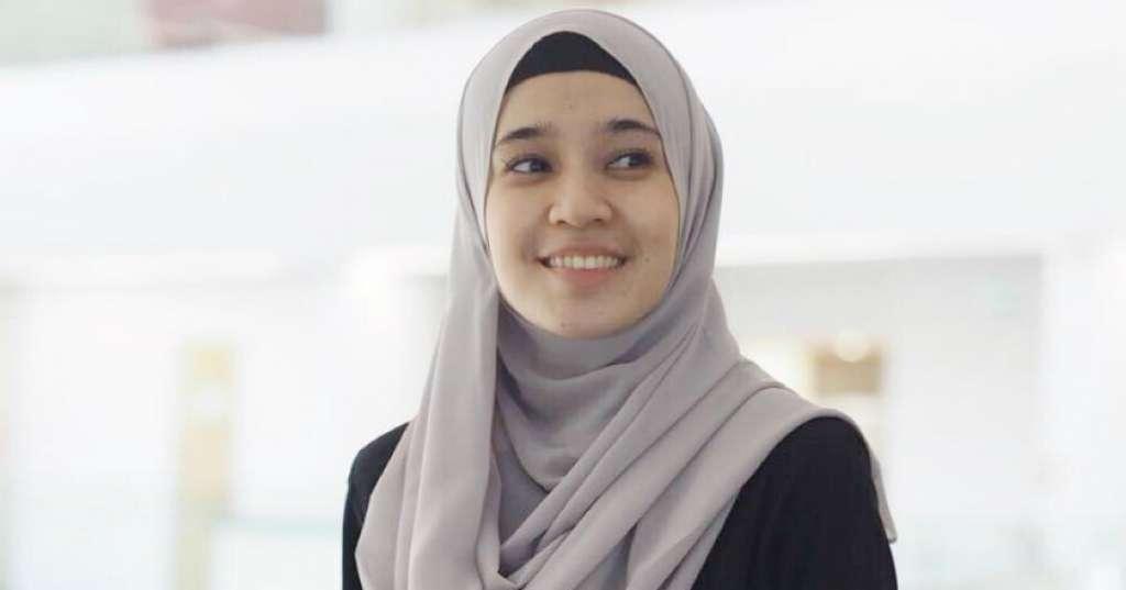 Dhini Aminarti Sedang Belajar Berhenti Makan Daging Merah