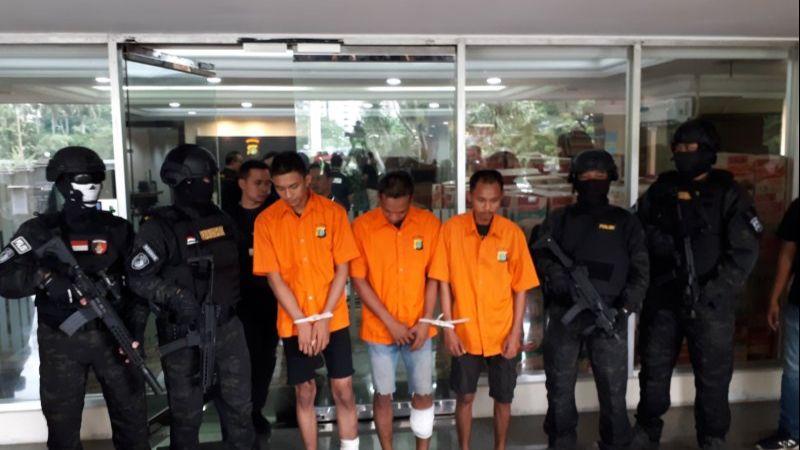 Tiga Pelaku Penganiaya Sopir Taksi Online Dibekuk Polisi