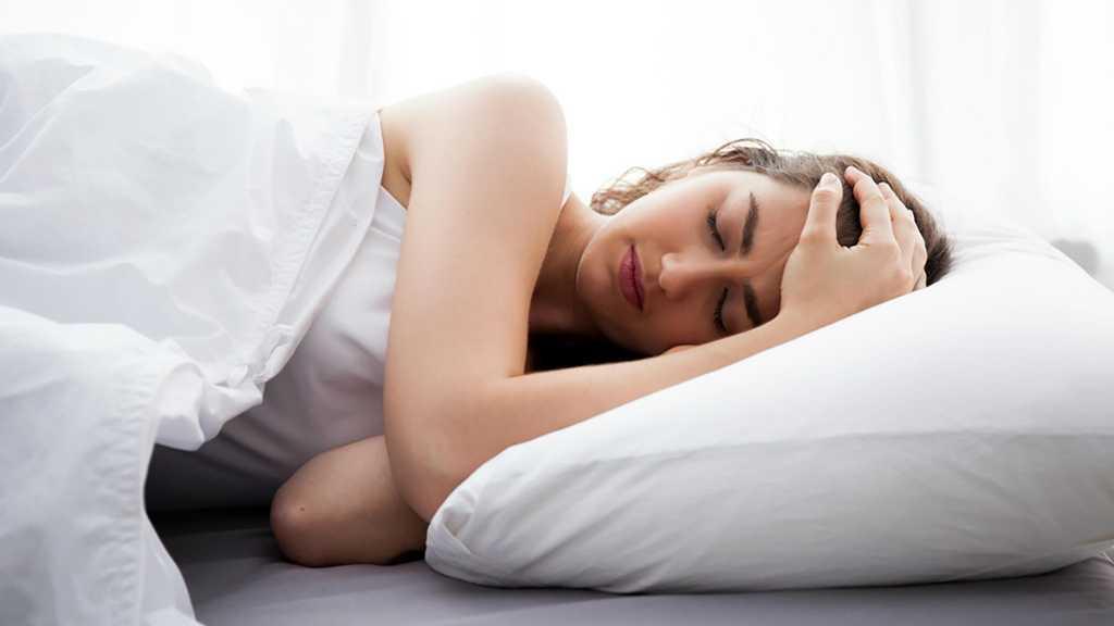 Tidur Delapan Jam Sehari, dan Rasakan 6 Manfaat Luar Biasa Ini!